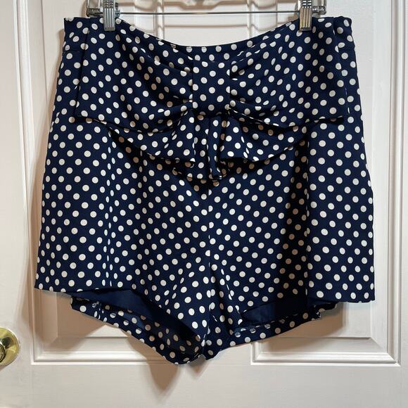 Lauren Conrad Disney Polka Dot Bow Shorts Women's Sz XL - Picture 1 of 9